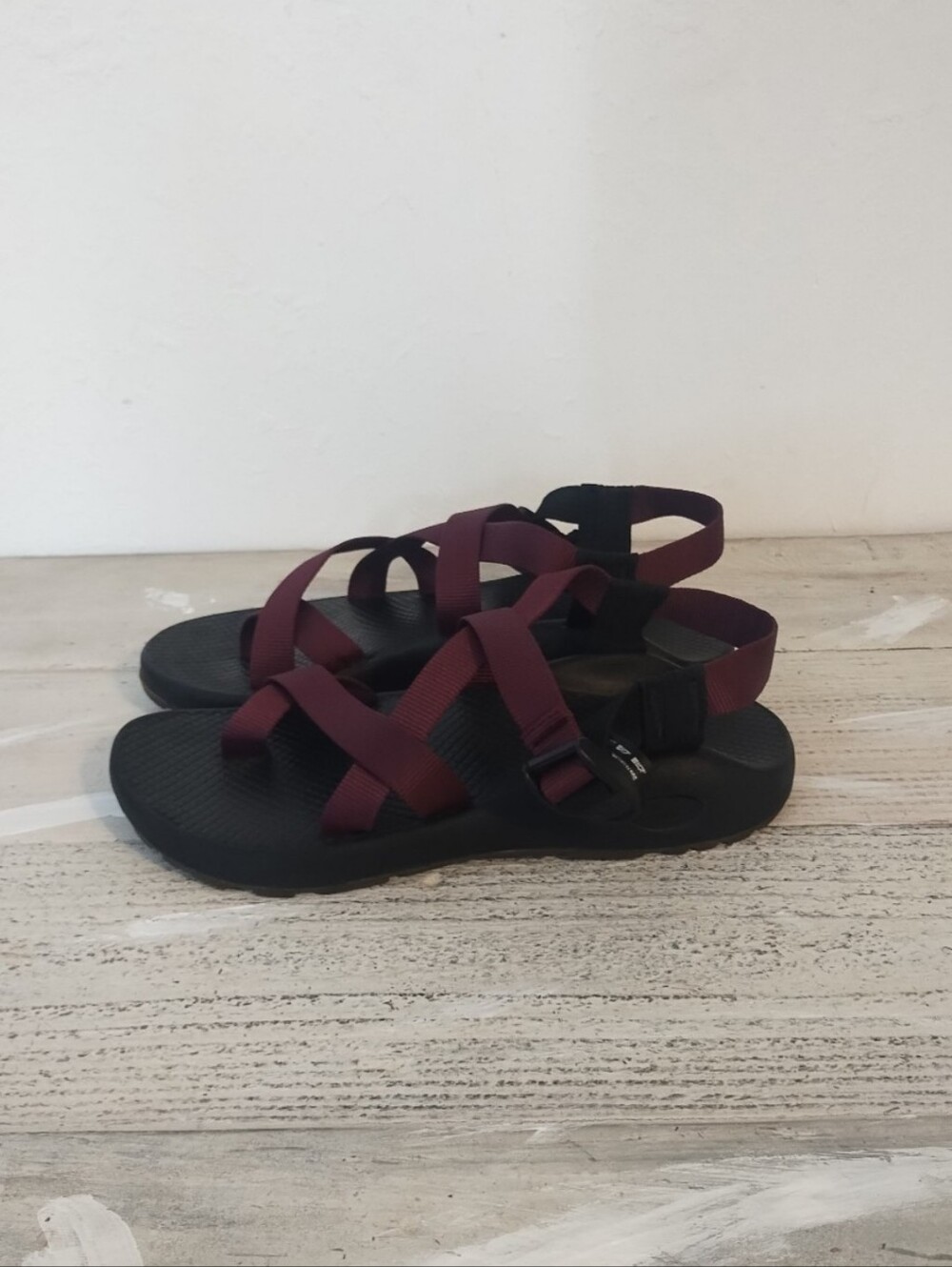 Chaco women's Burgundy Strap Sandals U.S.A size 8/UK size women's 6 good conditi